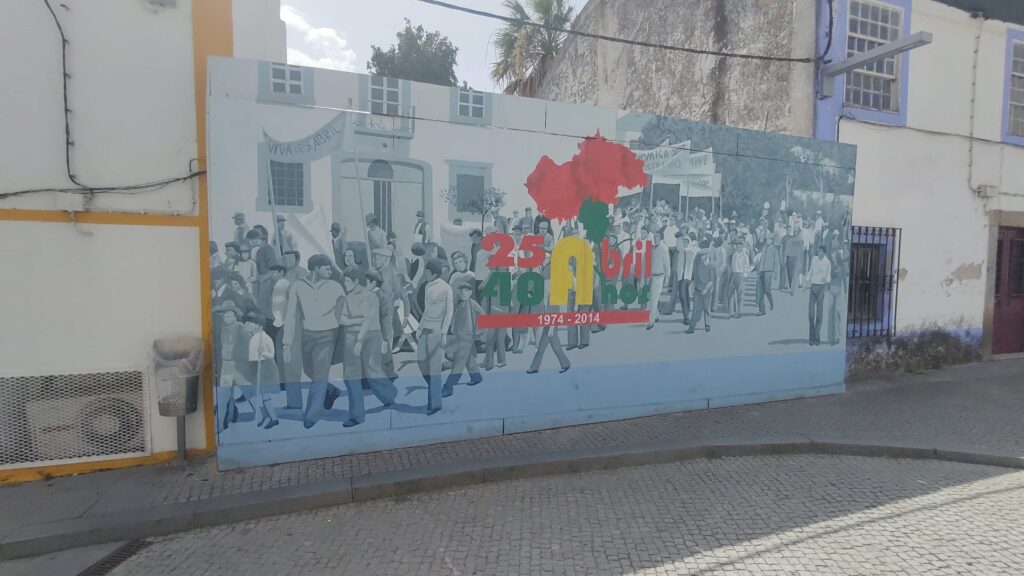 25 abril 1974 april revolution captains wall aroiolos alentejo portugal
