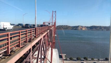 Lisboa alcantara 25 april brige portugal tagus river