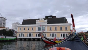 aveiro city moliceiro boats small canals color wonder romance atlantic coast venice portugal