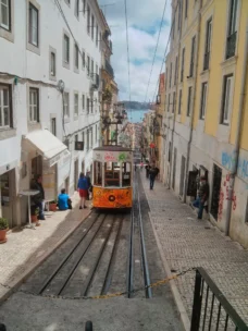 Lisboa elevator bica elevador bairro alto neighbourhood