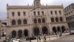 Lisboa neighbourhood rossio baixa station