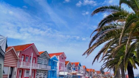 locations to find best beaches in portugal aveiro praia da costa nova silver coast fishermen house color