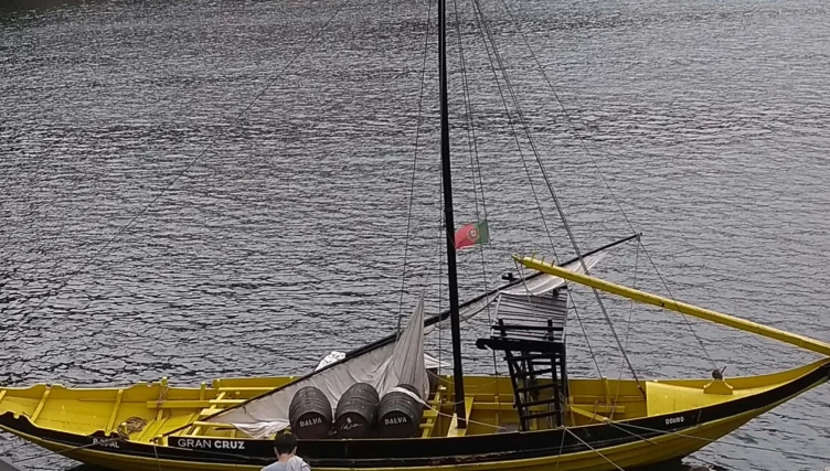 port wine douro river vila nova de gaia rabelo boat transport barrel north portugal