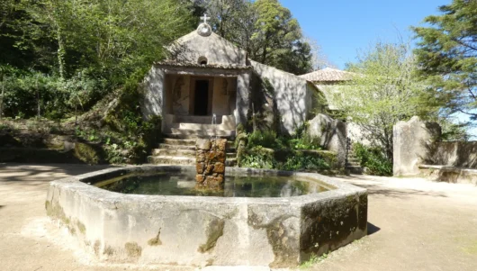 sintra convent capuchos mountain chapel monatery fountain austere life forest monks capucin colares portugal