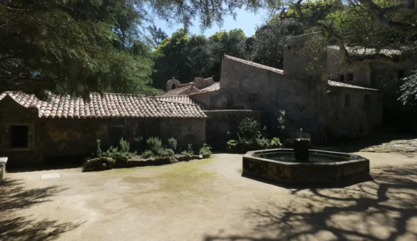 sintra convent capuchos mountain claustro small austere life house monks serra forest portugal