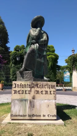 tomar templar statue infante dom henrique discoveries ribatejo